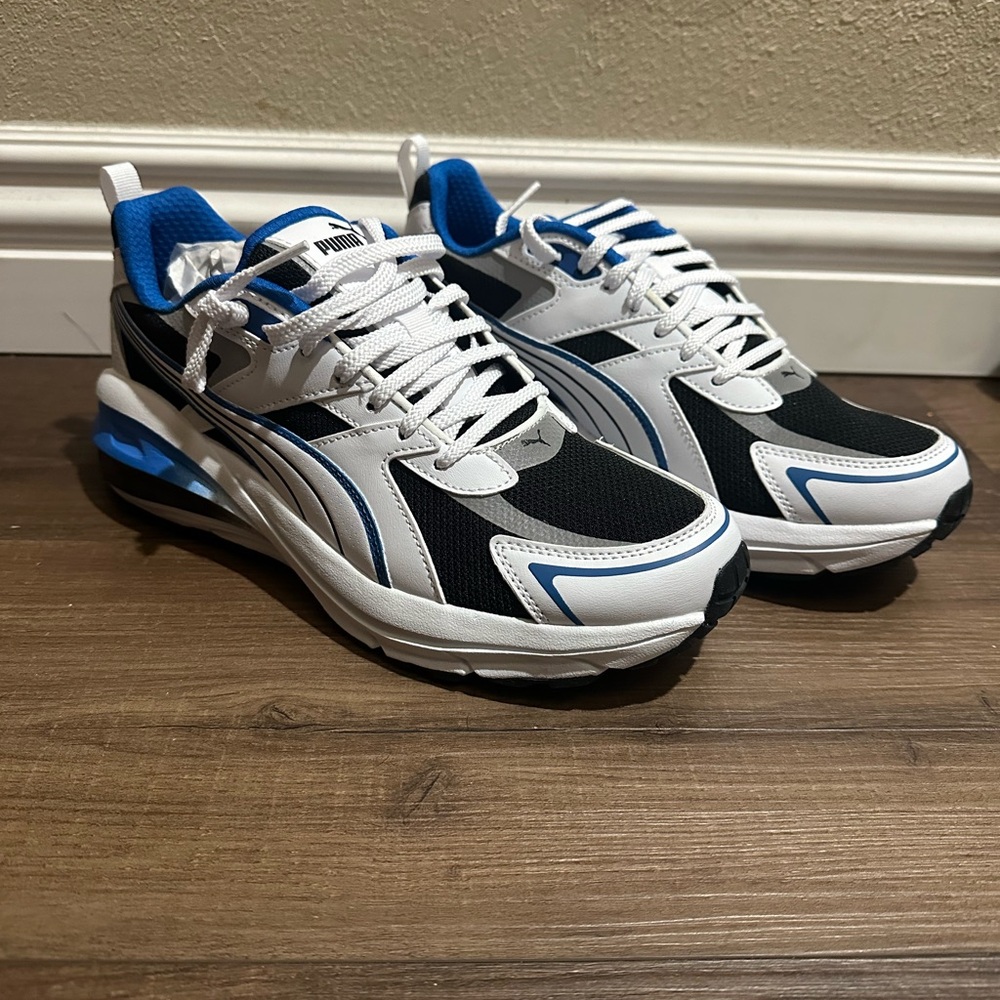 Puma Men's White and Blue Athletic Sneakers New
